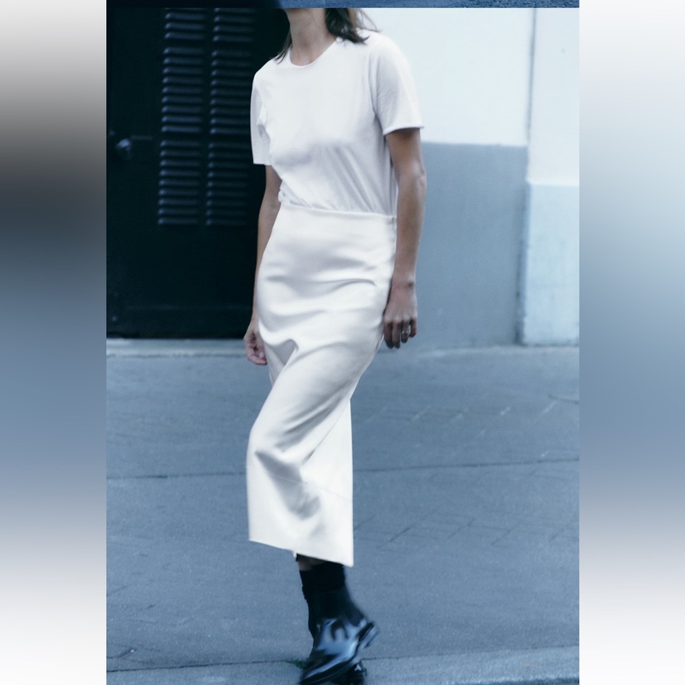 Zara Satin Effect High Waist Midi Skirt Back slit Oyster White Thick NWT - Picture 5 of 16
